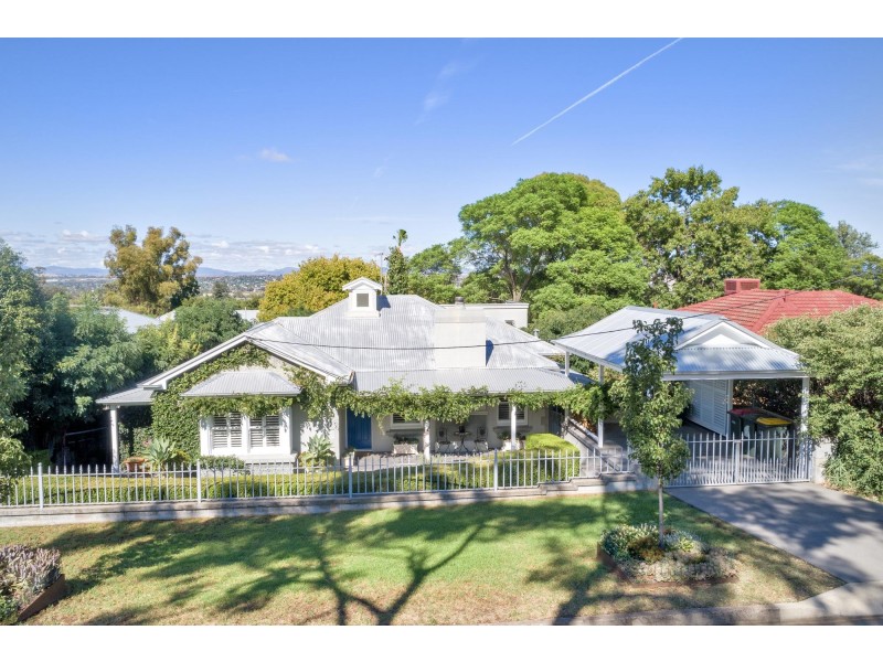 67 Raglan Street, East Tamworth NSW 2340