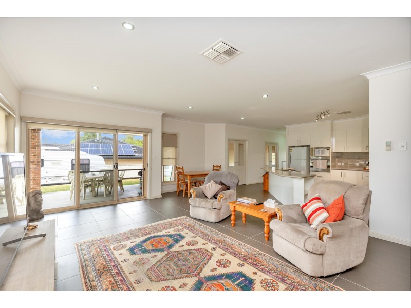 12 Lily Close, Kootingal NSW 2352