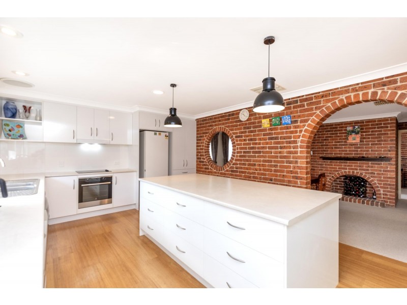 14 Neerim Street, Hillvue NSW 2340