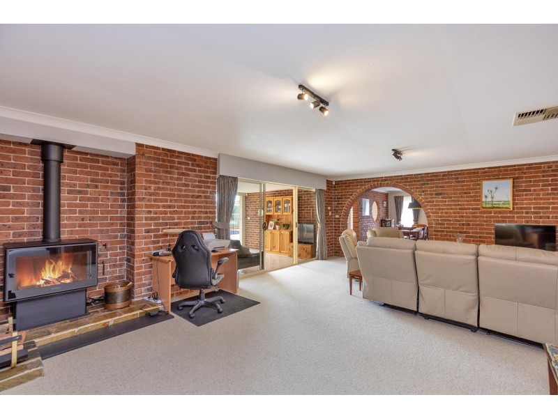 14 Neerim Street, Hillvue NSW 2340