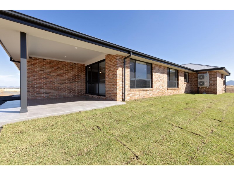 19 Sea Eagle Avenue, Tamworth NSW 2340