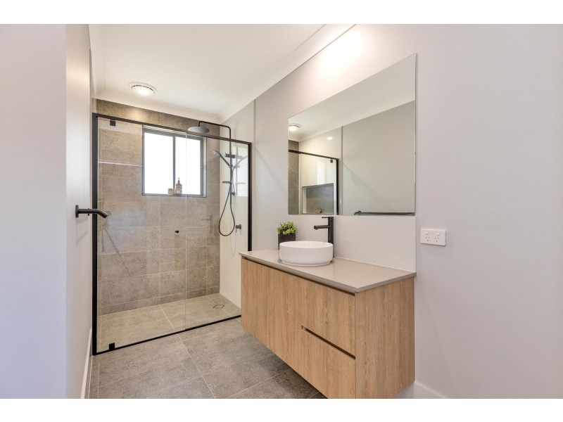 4 Sea Eagle Avenue, Tamworth NSW 2340