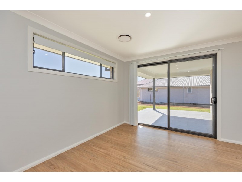 4 Sea Eagle Avenue, Tamworth NSW 2340