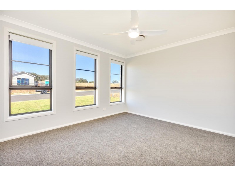 4 Sea Eagle Avenue, Tamworth NSW 2340