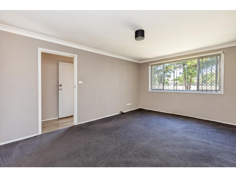 81 Warral Road, West Tamworth NSW 2340