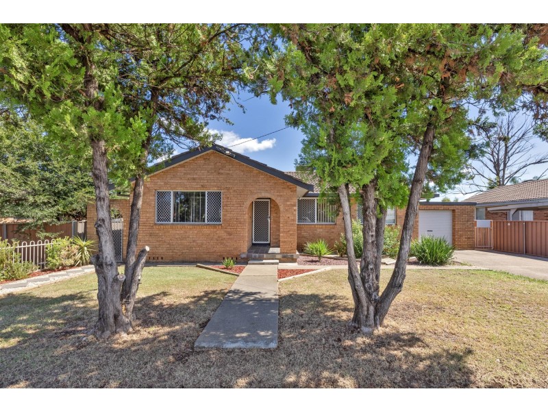 81 Warral Road, West Tamworth NSW 2340