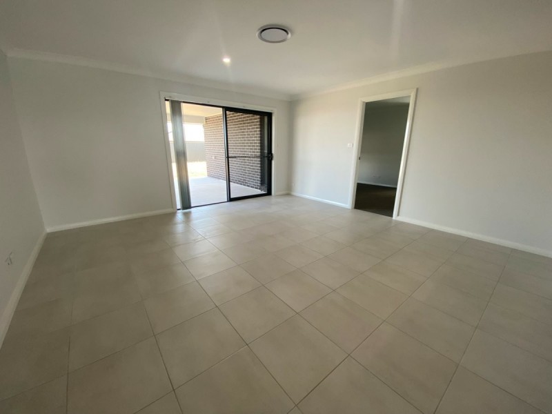 17 Gilbert Drive, Westdale NSW 2340