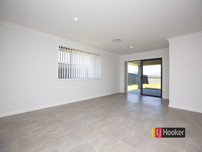 19 Gilbert Drive, Westdale NSW 2340