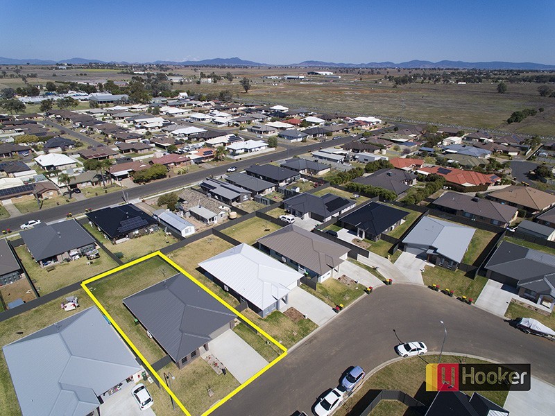 19 Gilbert Drive, Westdale NSW 2340