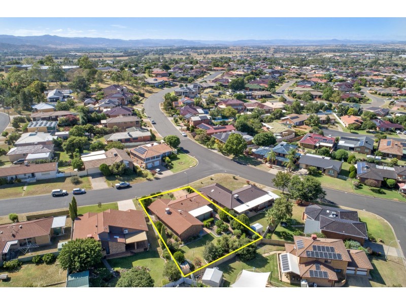 14 Quambi Street, Hillvue NSW 2340