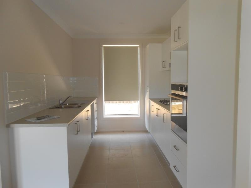 32 Leonora Street, Kootingal NSW 2352