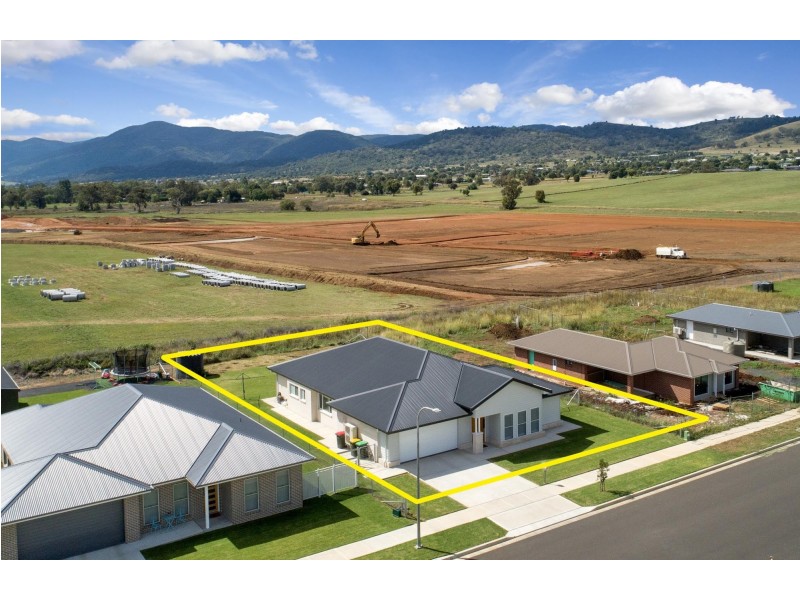 12 Fairymartin Lane, Moore Creek NSW 2340