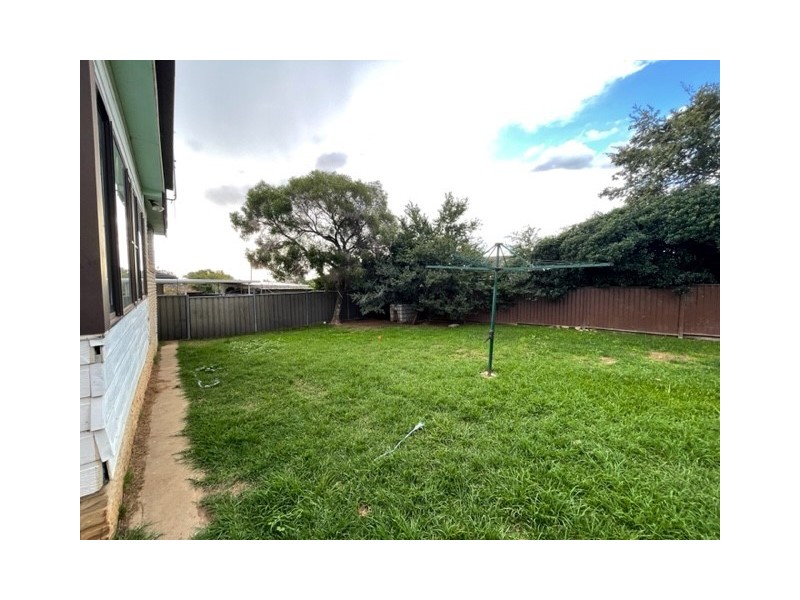 1 Wentworth Place, South Tamworth NSW 2340
