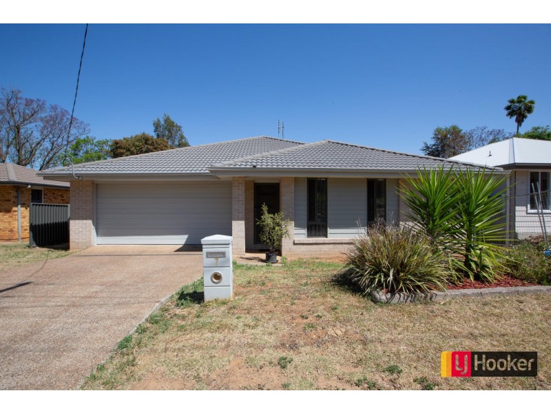 7 Mountview Crescent, Oxley Vale NSW 2340