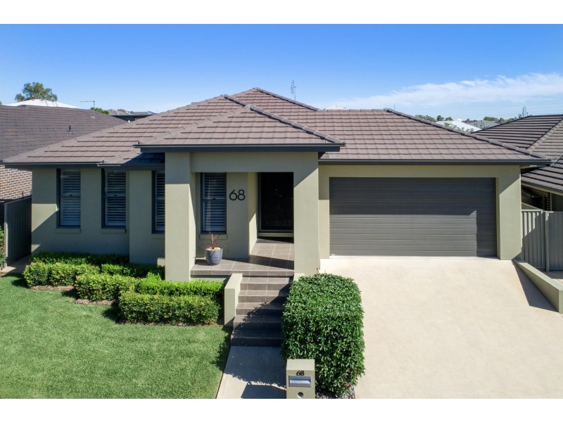 68 Peak Drive, Hillvue NSW 2340