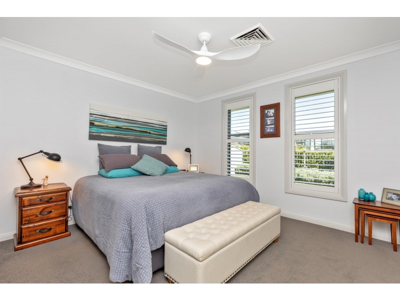 68 Peak Drive, Hillvue NSW 2340
