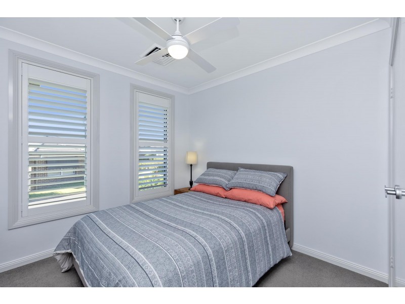68 Peak Drive, Hillvue NSW 2340