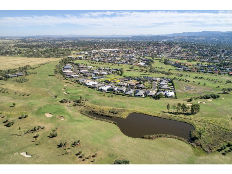 68 Peak Drive, Hillvue NSW 2340