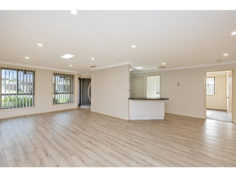 8 Rosella Avenue, Calala NSW 2340