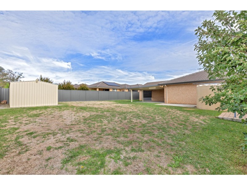 8 Rosella Avenue, Calala NSW 2340