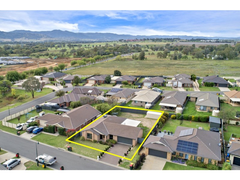 8 Rosella Avenue, Calala NSW 2340