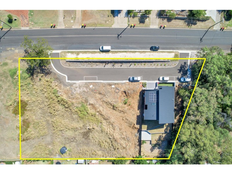 221 Carthage Street, Tamworth NSW 2340