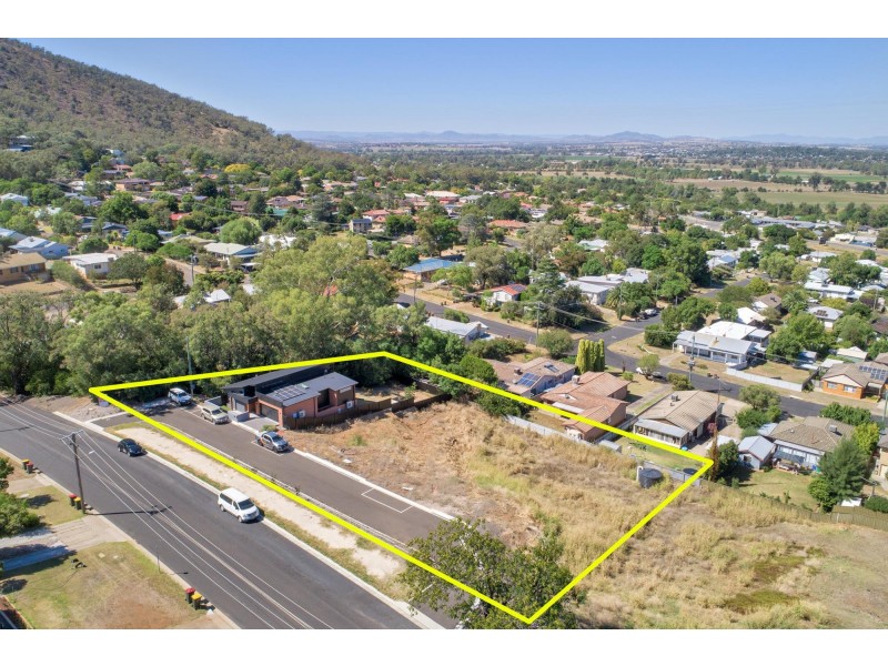 221 Carthage Street, Tamworth NSW 2340