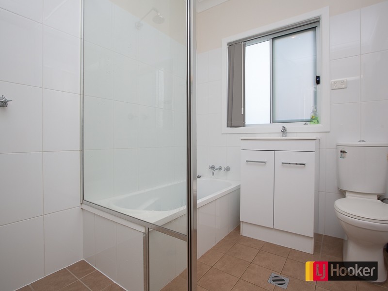 2 McRae Street, Hillvue NSW 2340