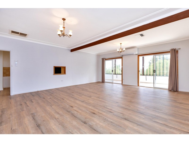 6 Bellevue Crescent, East Tamworth NSW 2340