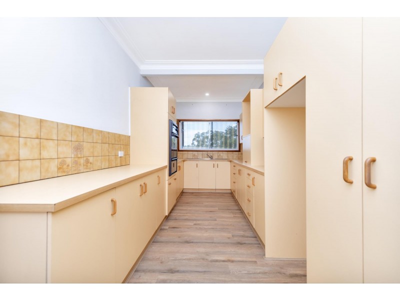 6 Bellevue Crescent, East Tamworth NSW 2340