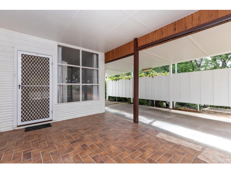 6 Bellevue Crescent, East Tamworth NSW 2340