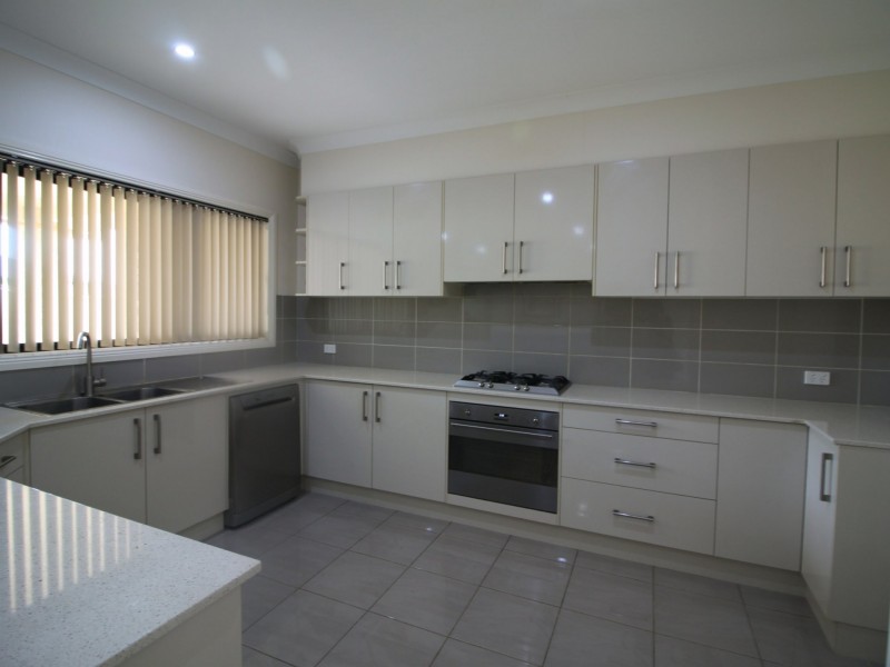 14 Kaputar Close, Tamworth NSW 2340