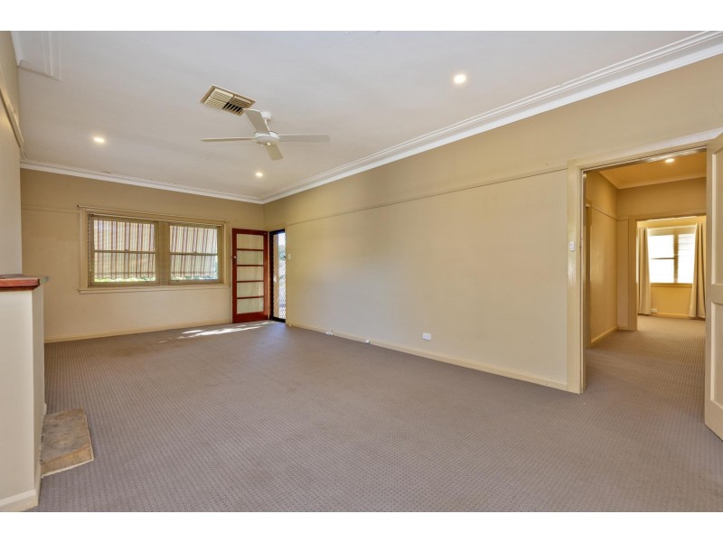 30 Dowell Avenue, East Tamworth NSW 2340