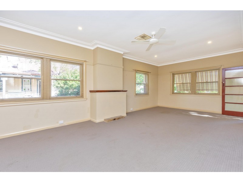 30 Dowell Avenue, East Tamworth NSW 2340