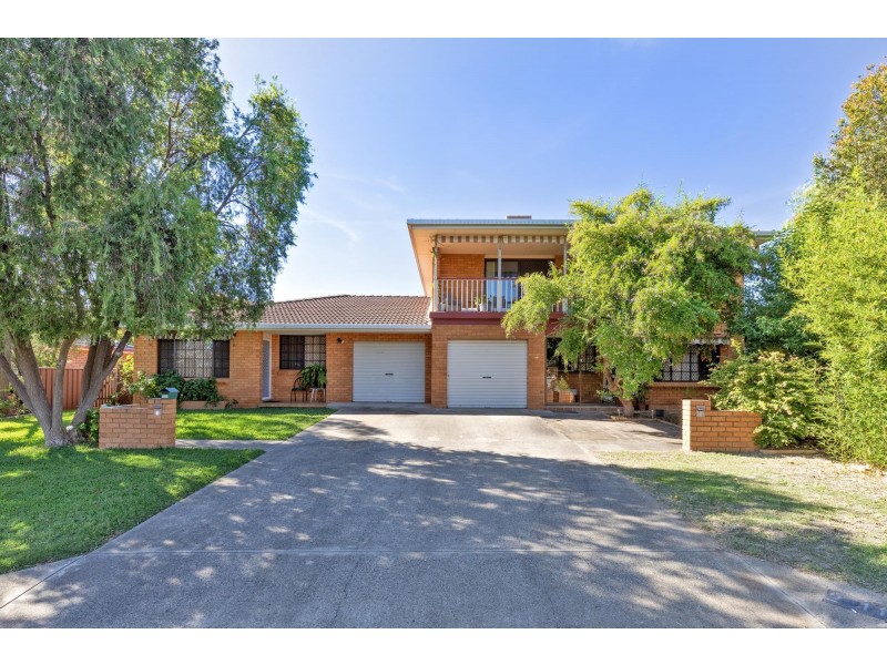 1-2/11 Illoura Street, Tamworth NSW 2340