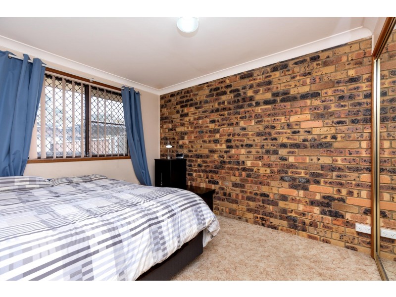 1-2/11 Illoura Street, Tamworth NSW 2340