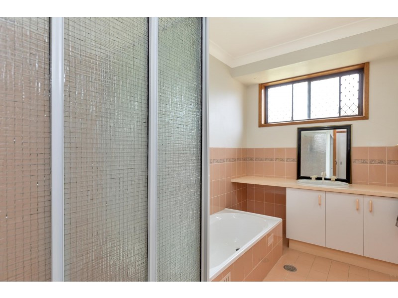1-2/11 Illoura Street, Tamworth NSW 2340
