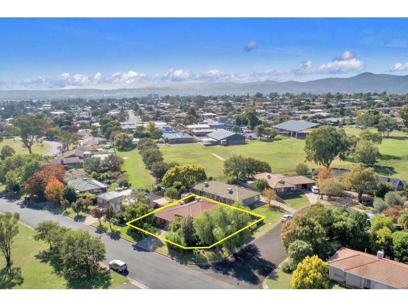 1-2/11 Illoura Street, Tamworth NSW 2340