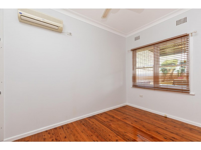 10 Baird Crescent, South Tamworth NSW 2340
