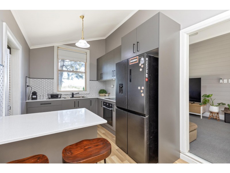 1 Nemingha Heights Rd, Nemingha NSW 2340