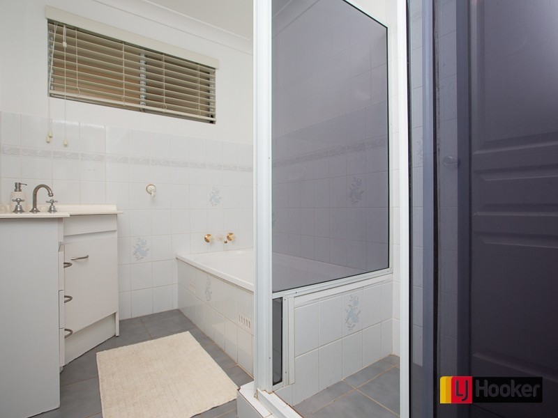 8 Robey Street, Kootingal NSW 2352