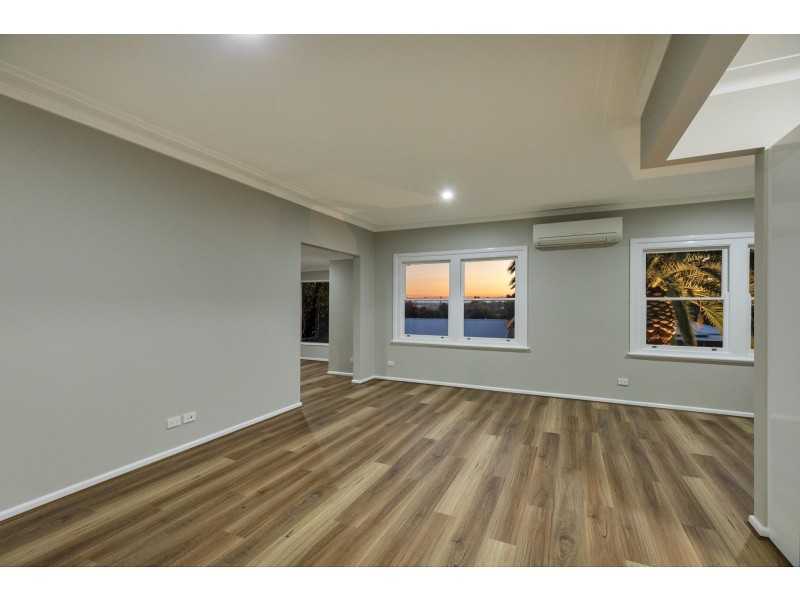 2 Sapphire Crescent, East Tamworth NSW 2340