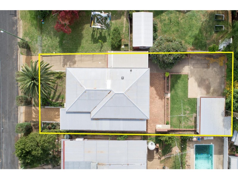 2 Sapphire Crescent, East Tamworth NSW 2340