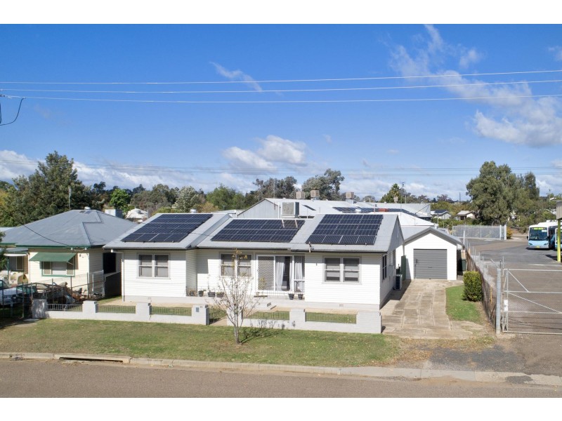 42 Gunnedah Road, West Tamworth NSW 2340