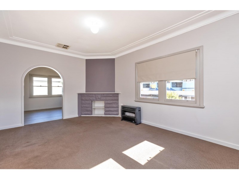 42 Gunnedah Road, West Tamworth NSW 2340