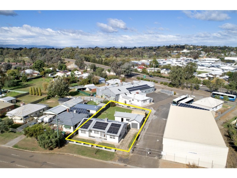42 Gunnedah Road, West Tamworth NSW 2340