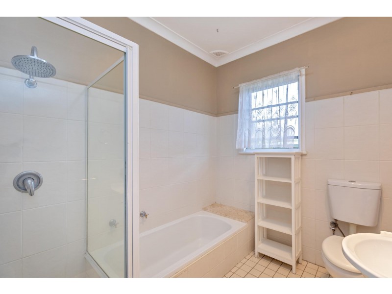 21 Woodstock Street, South Tamworth NSW 2340