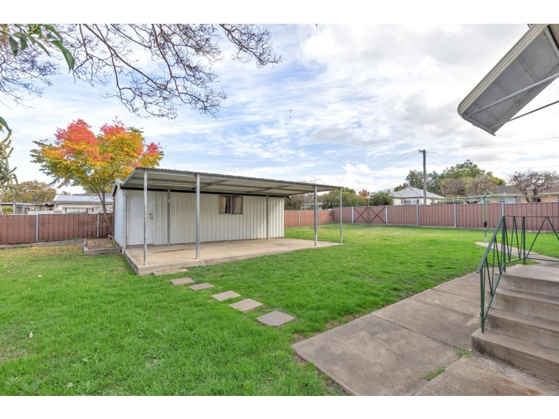 21 Woodstock Street, South Tamworth NSW 2340