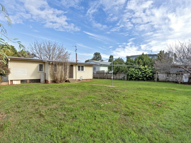 8 Drummond Road, Oxley Vale NSW 2340