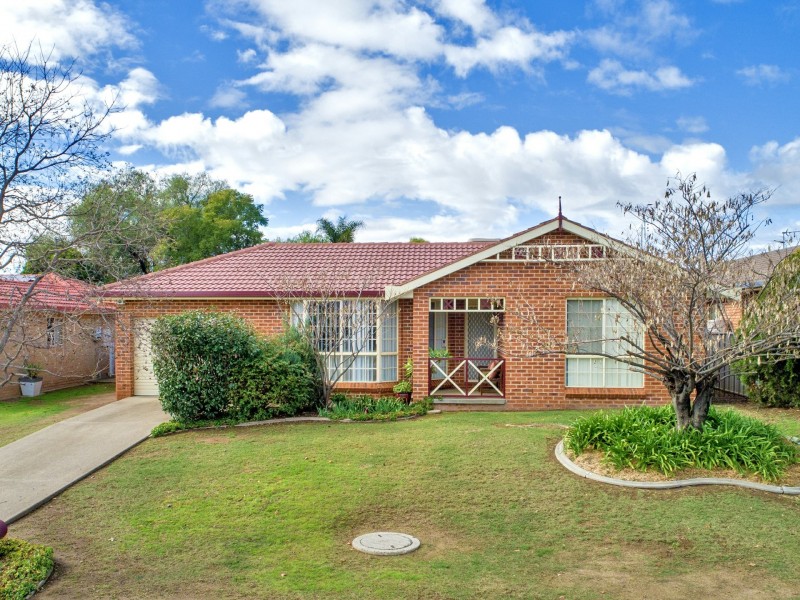 49 Morilla Street, Hillvue NSW 2340